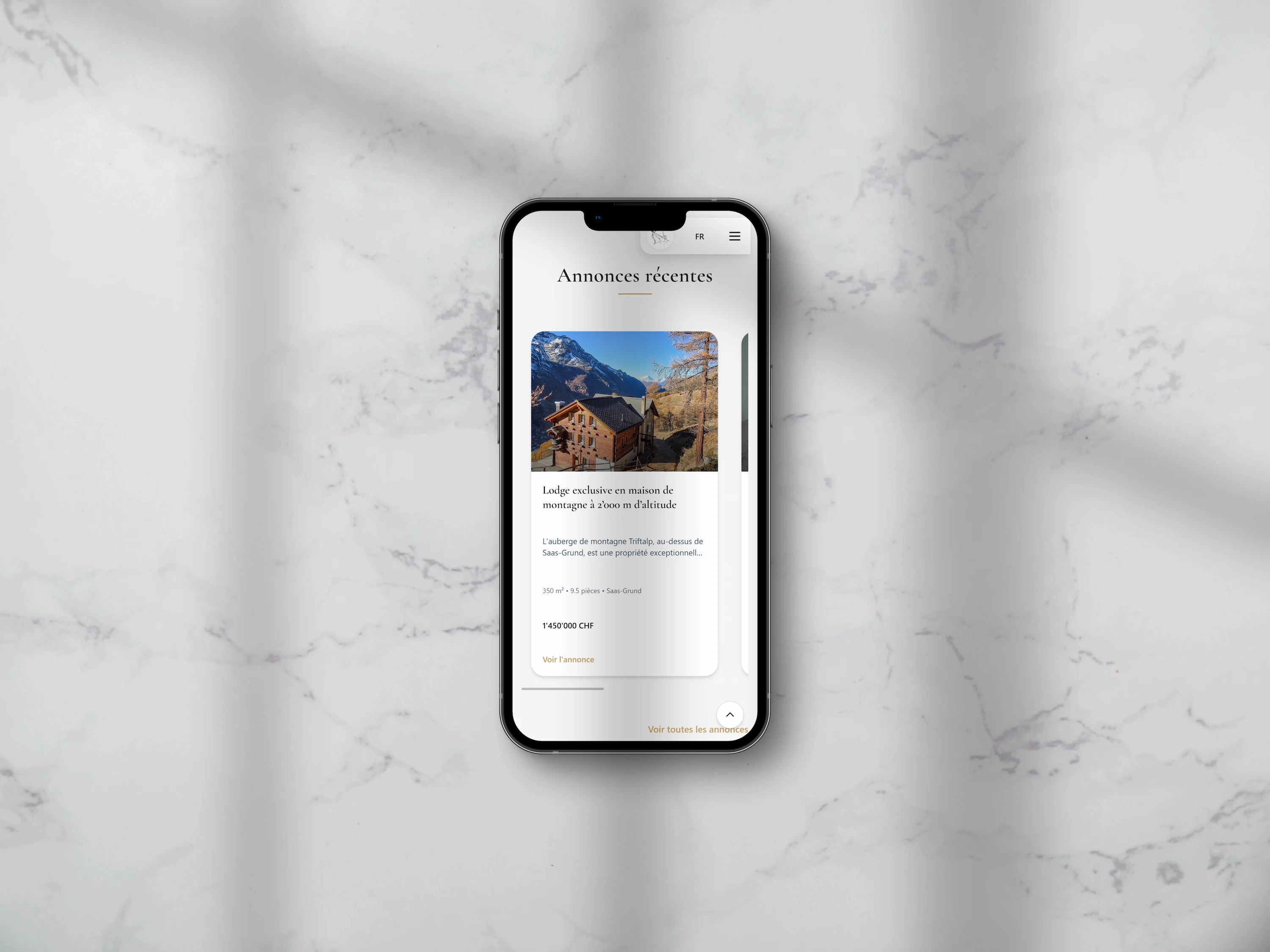 Annonces immobilières sur mobile — cartes avec prix, surface et localité